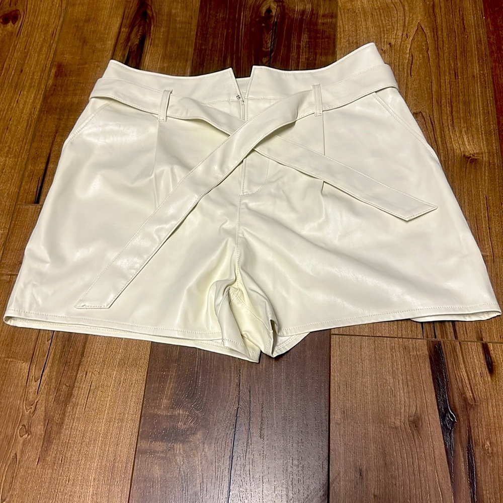 🚨Brunch is calling‼️ Melilla shorts